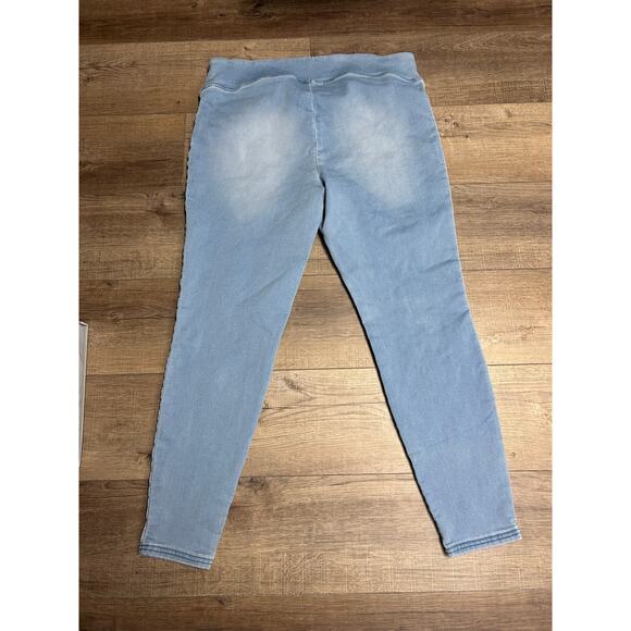 Destination Maternity Ultra Light Wash Under Belly Fit Jeggings - Size Large - Picture 5 of 5